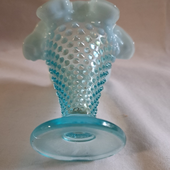 Vintage Fenton Aqua Blue Opalescent Fluted Vase - Picture 4 of 4